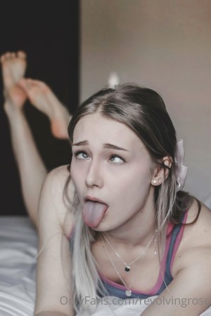 Revolvingrose Photo #225