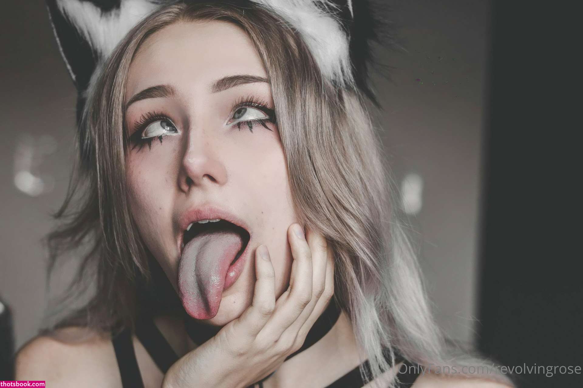 Revolvingrose Photo #260