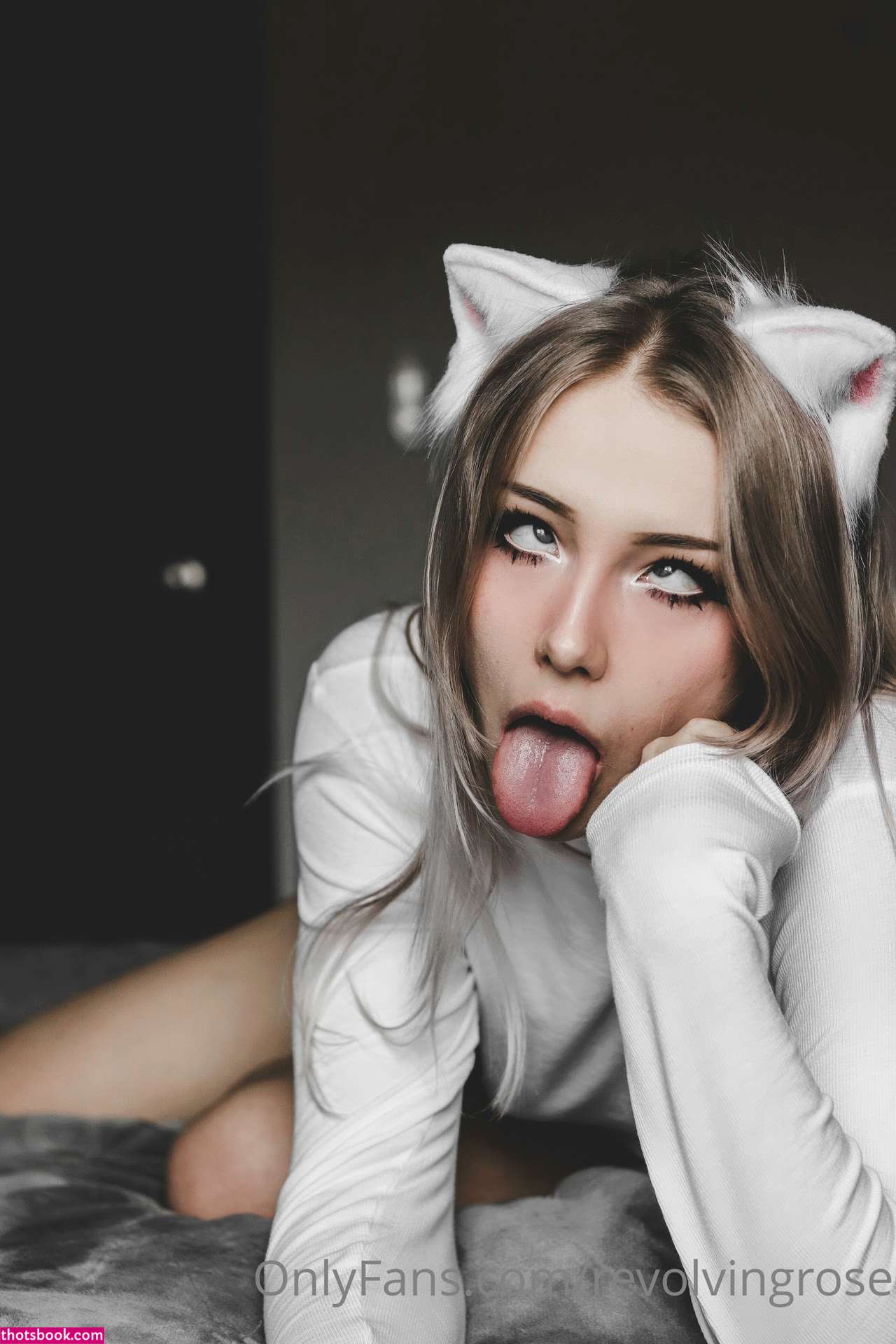 Revolvingrose Photo #261