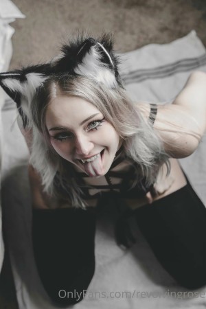 Revolvingrose Photo #244