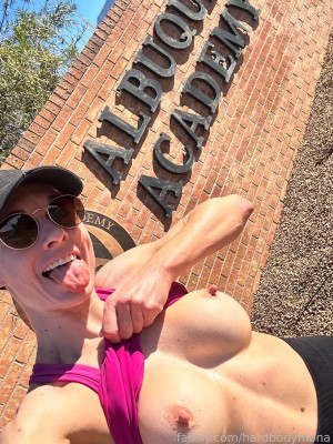 Hardbodymona Photo #5