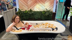 Hardbodymona Photo #20