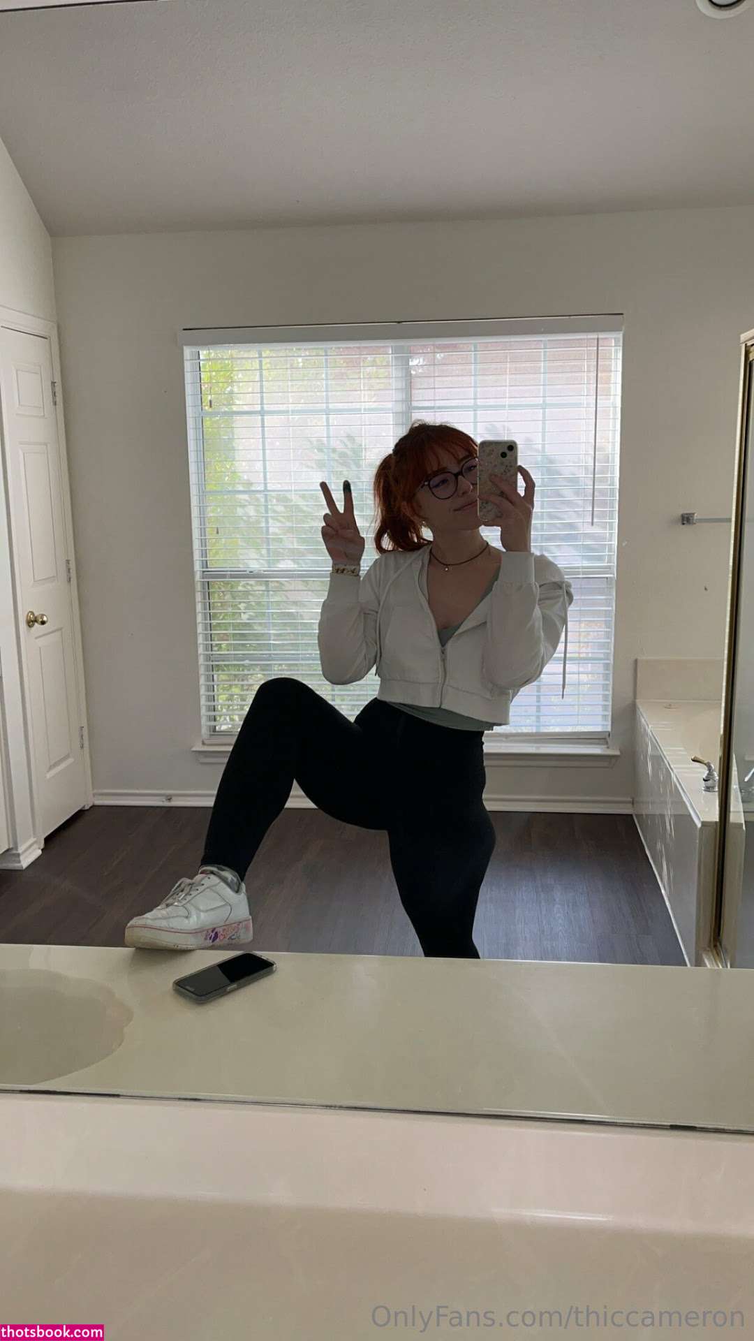 thiccameron Photo #113