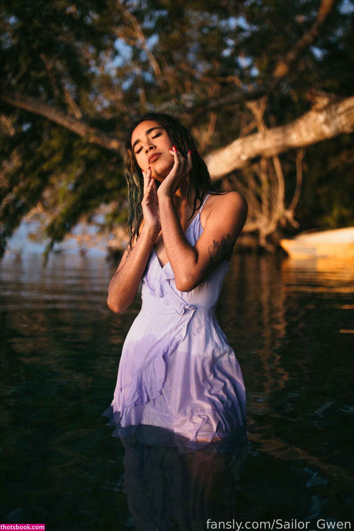 Sailor Gwen Photo #22