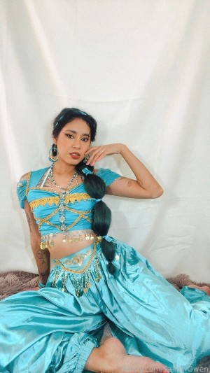 Sailor Gwen Photo #36