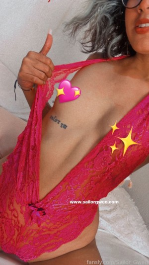 Sailor Gwen Photo #37