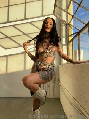 taylorwhitetv Photo #37