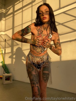 taylorwhitetv Photo #42