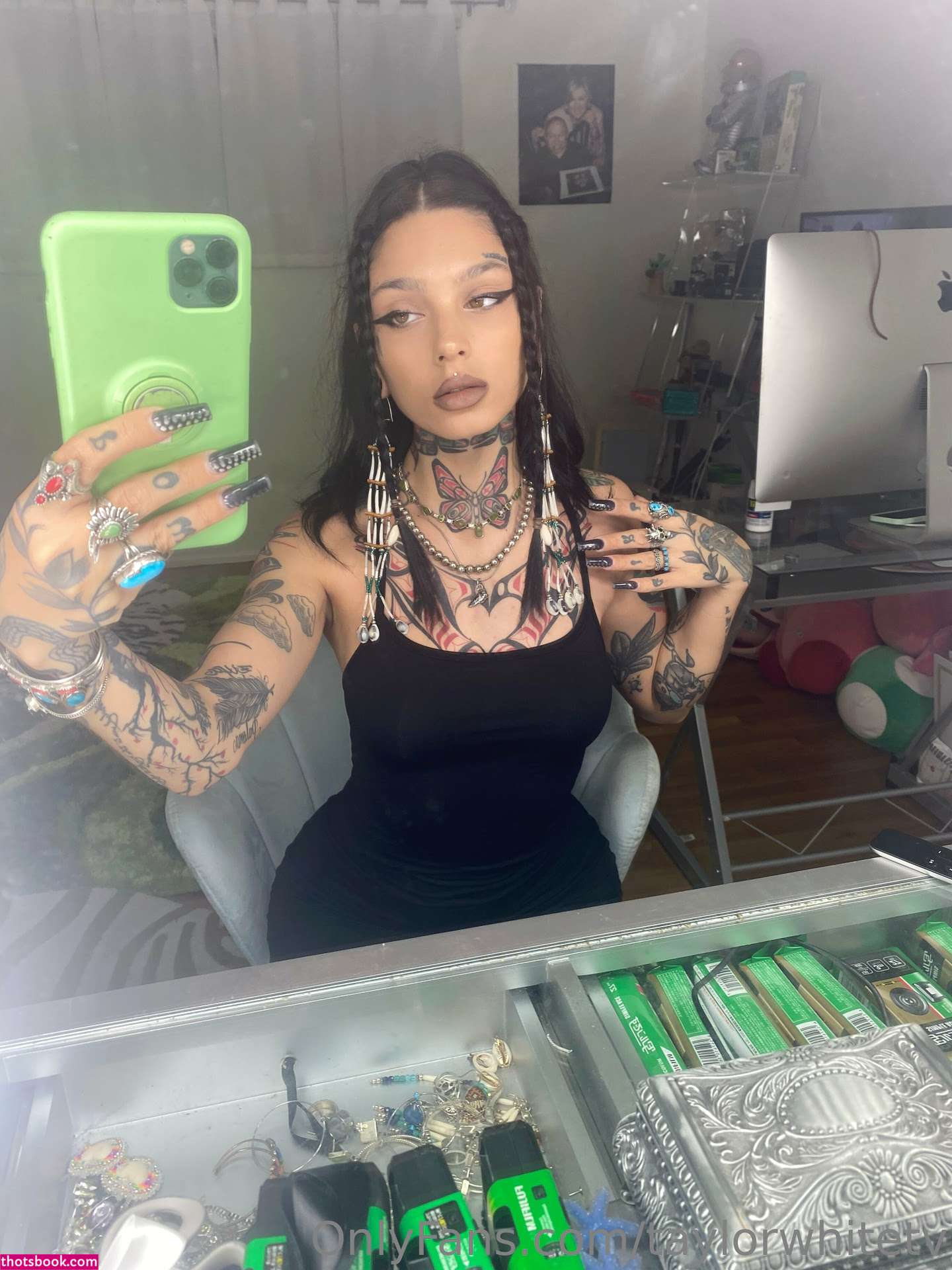 taylorwhitetv Photo #59