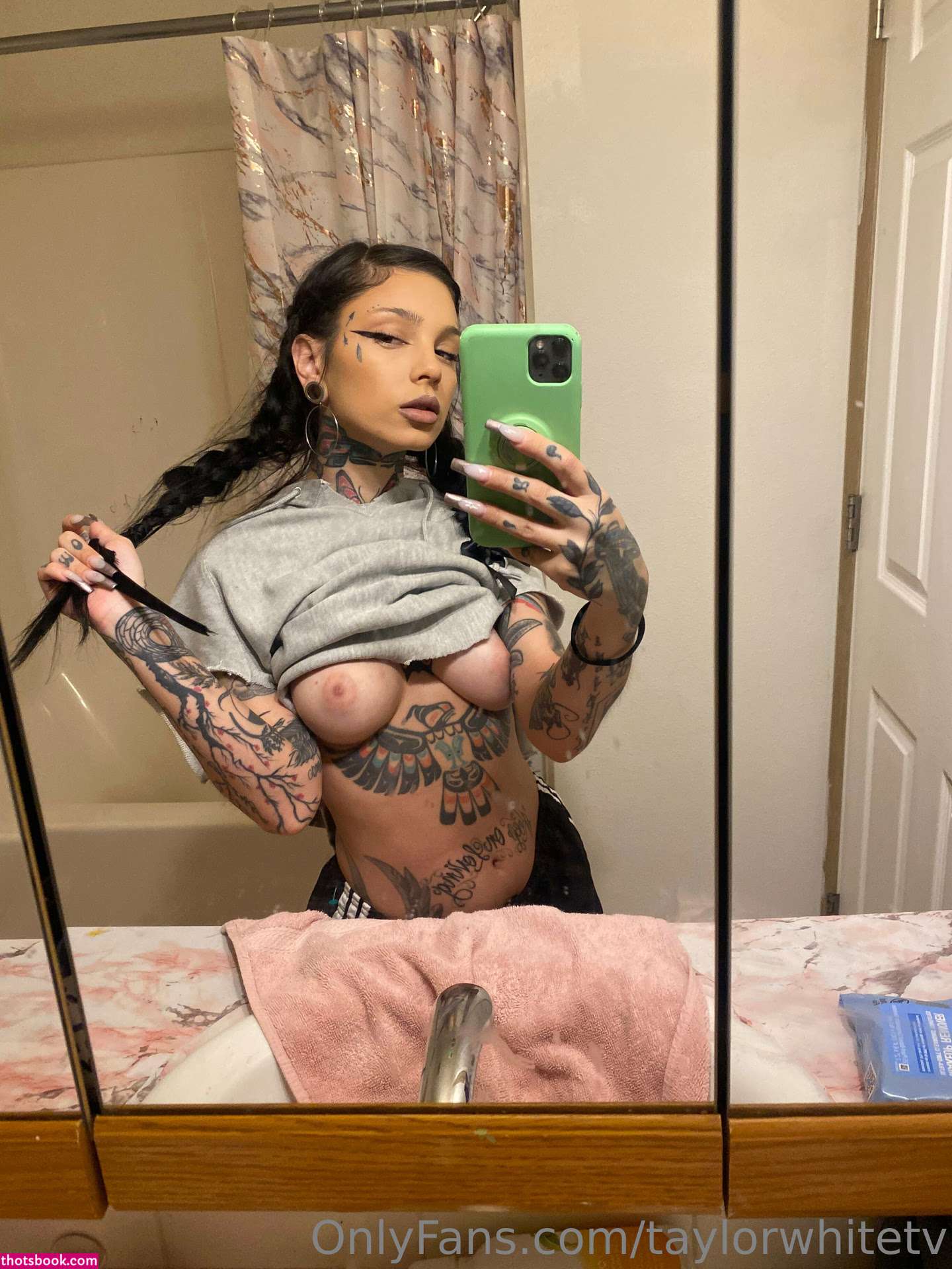 taylorwhitetv Photo #130