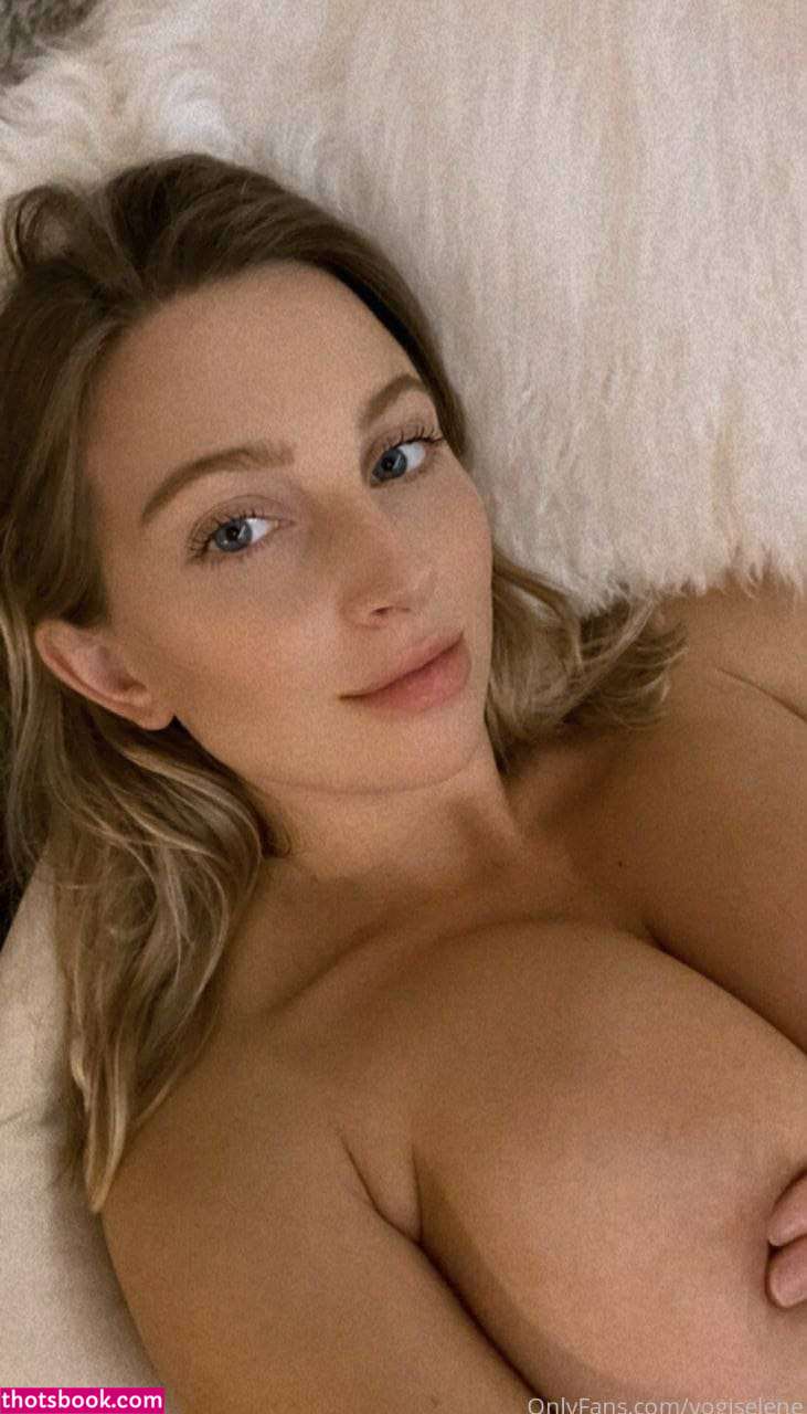 Yogiselene Photo #24