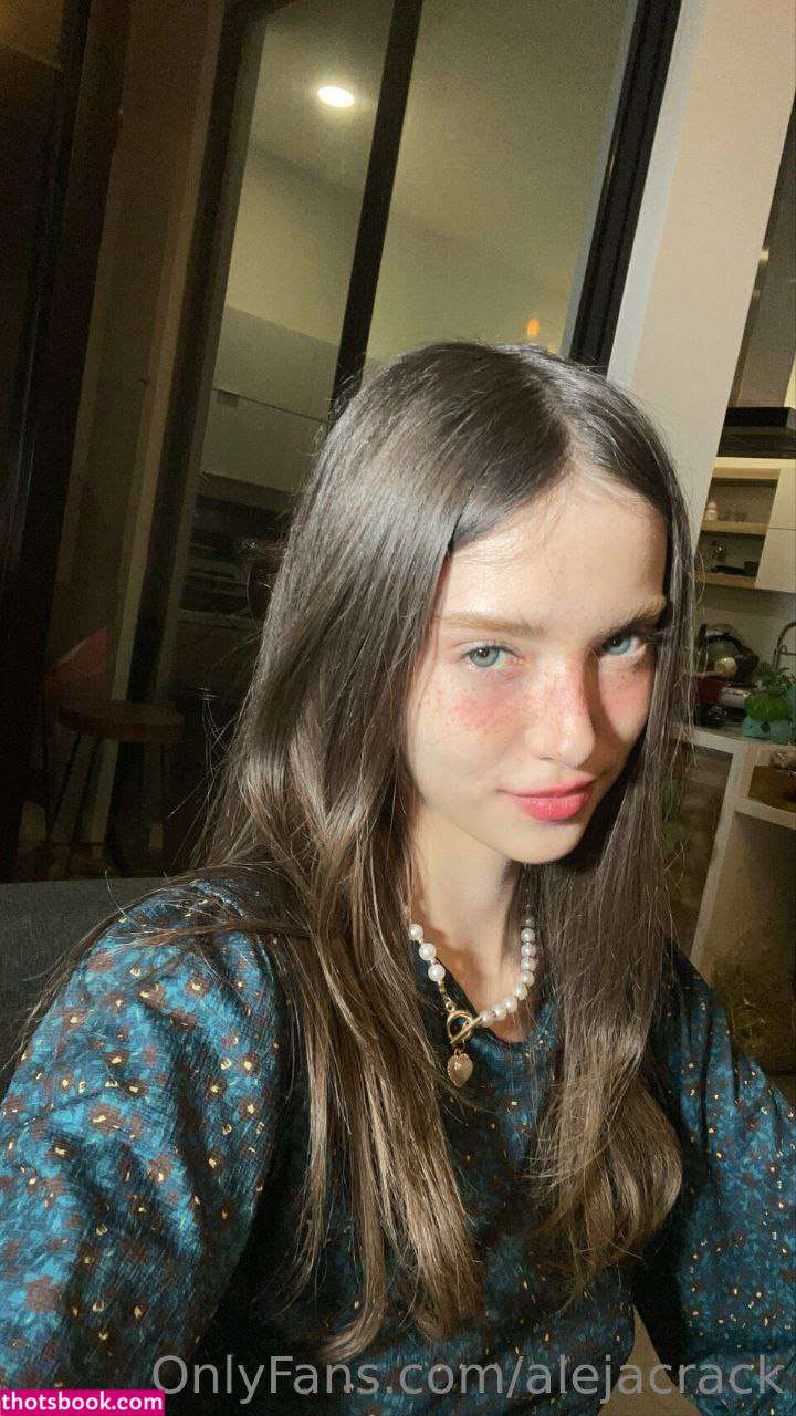 Aleja Crack Photo #122