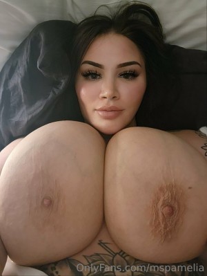 mspamelia Photo #163