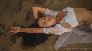 Vikioutofspace Photo #7