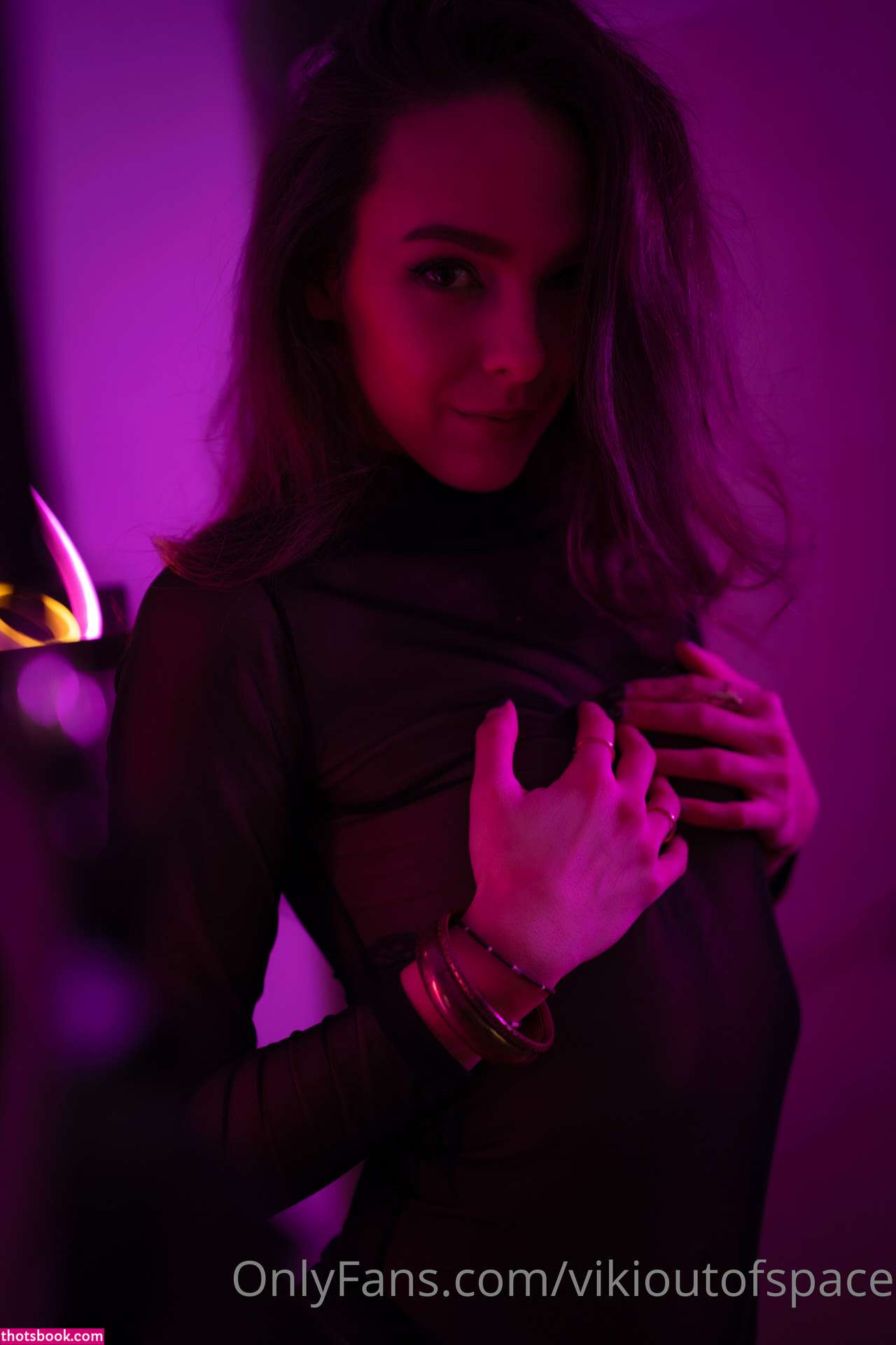 Vikioutofspace Photo #230