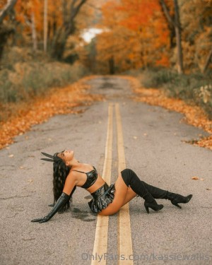 Kassie Wallis Photo #24