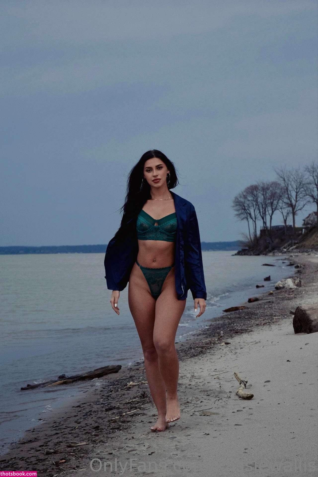 Kassie Wallis Photo #56