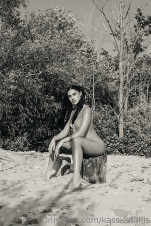 Kassie Wallis Photo #72