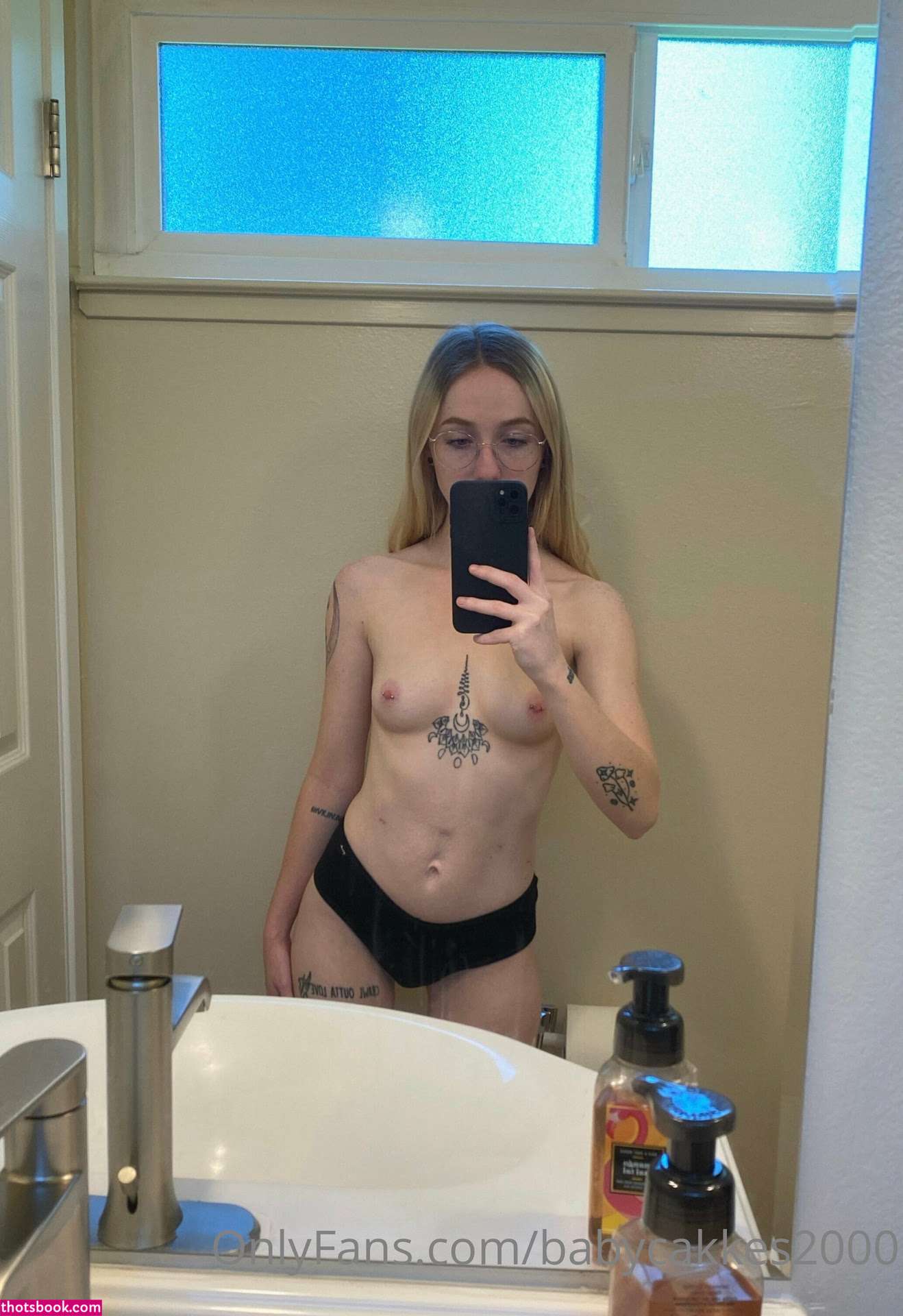 babycakkes2000 Photo #183