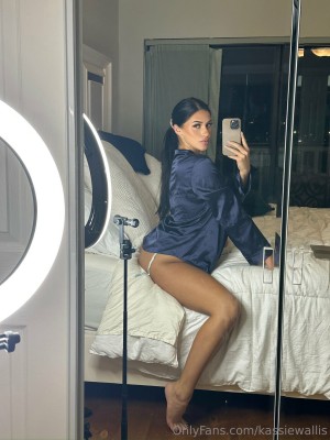 Kassie Wallis Photo #156