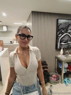 Angie Varona Photo #338