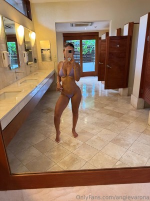 Angie Varona Photo #346