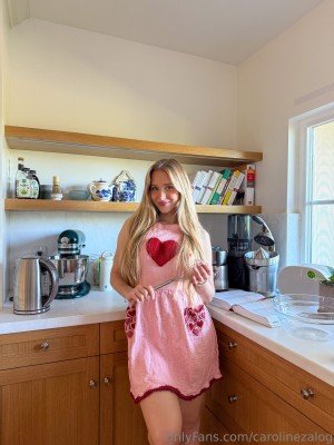 Caroline Zalog Photo #1282