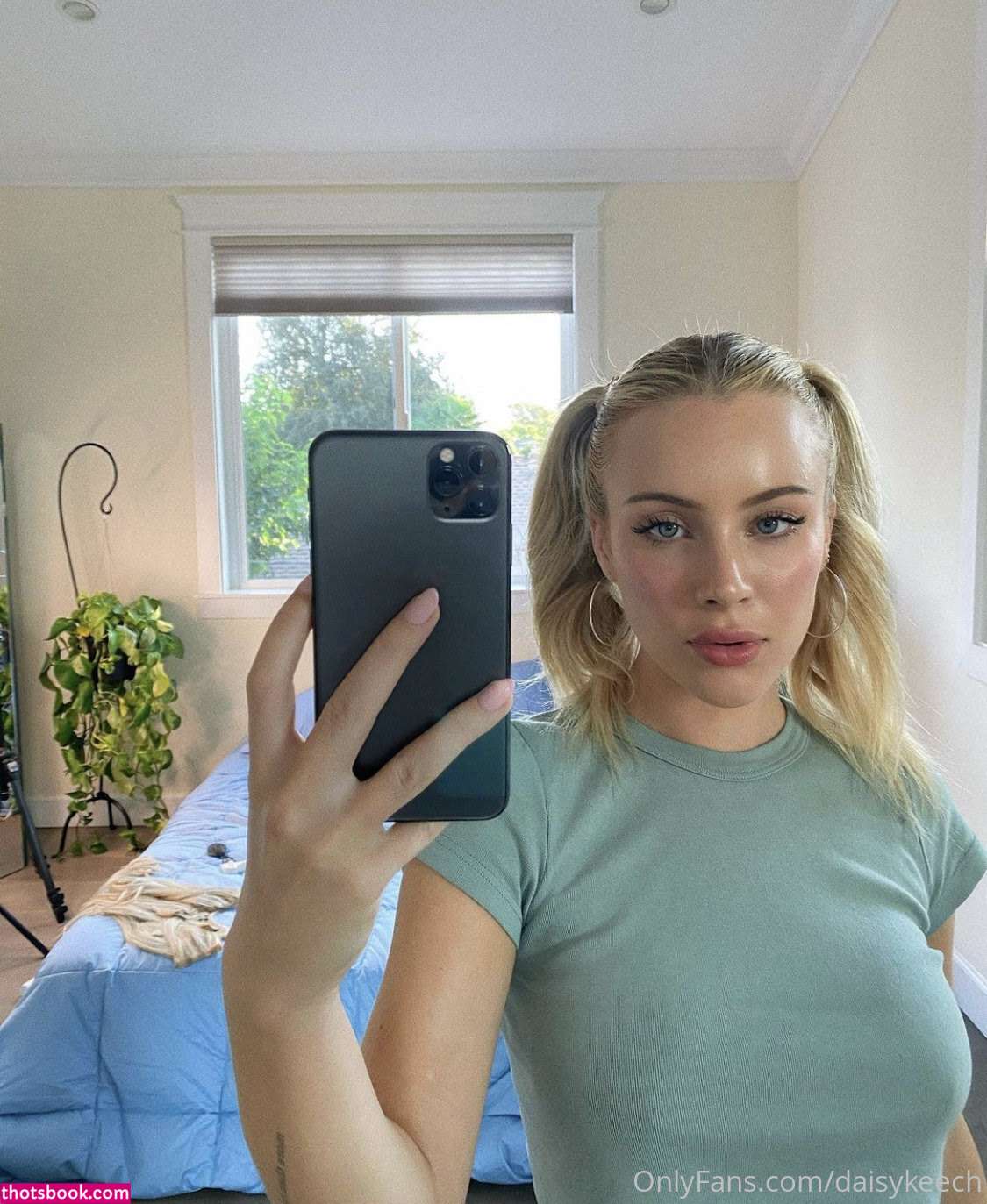 Daisy Keech Photo #689