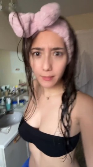 Sabrina Pezeshkian Photo #73