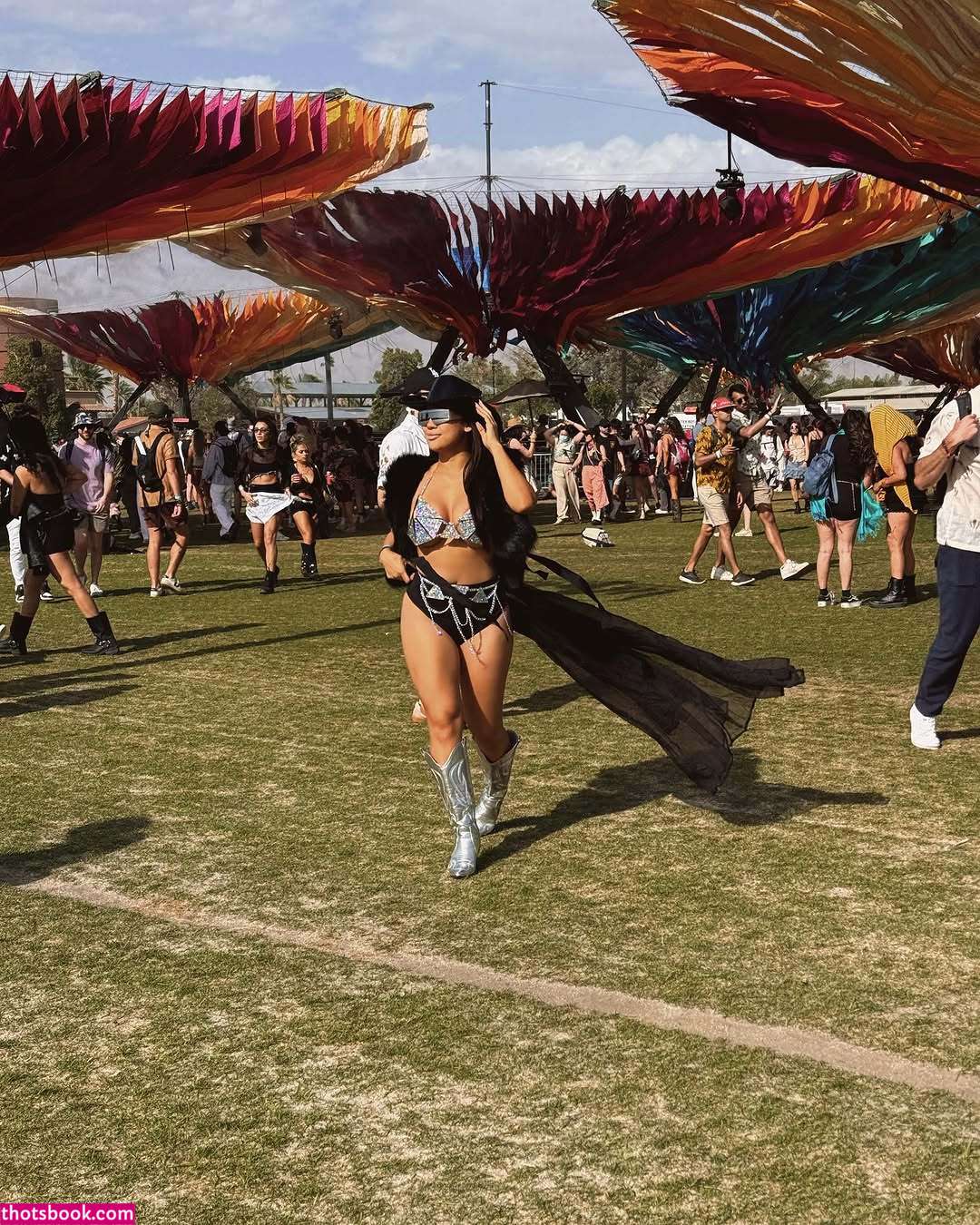 Yenni Huynh Photo #71