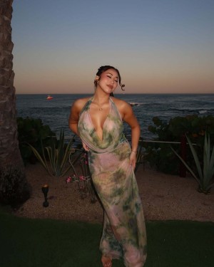 Yenni Huynh Photo #72