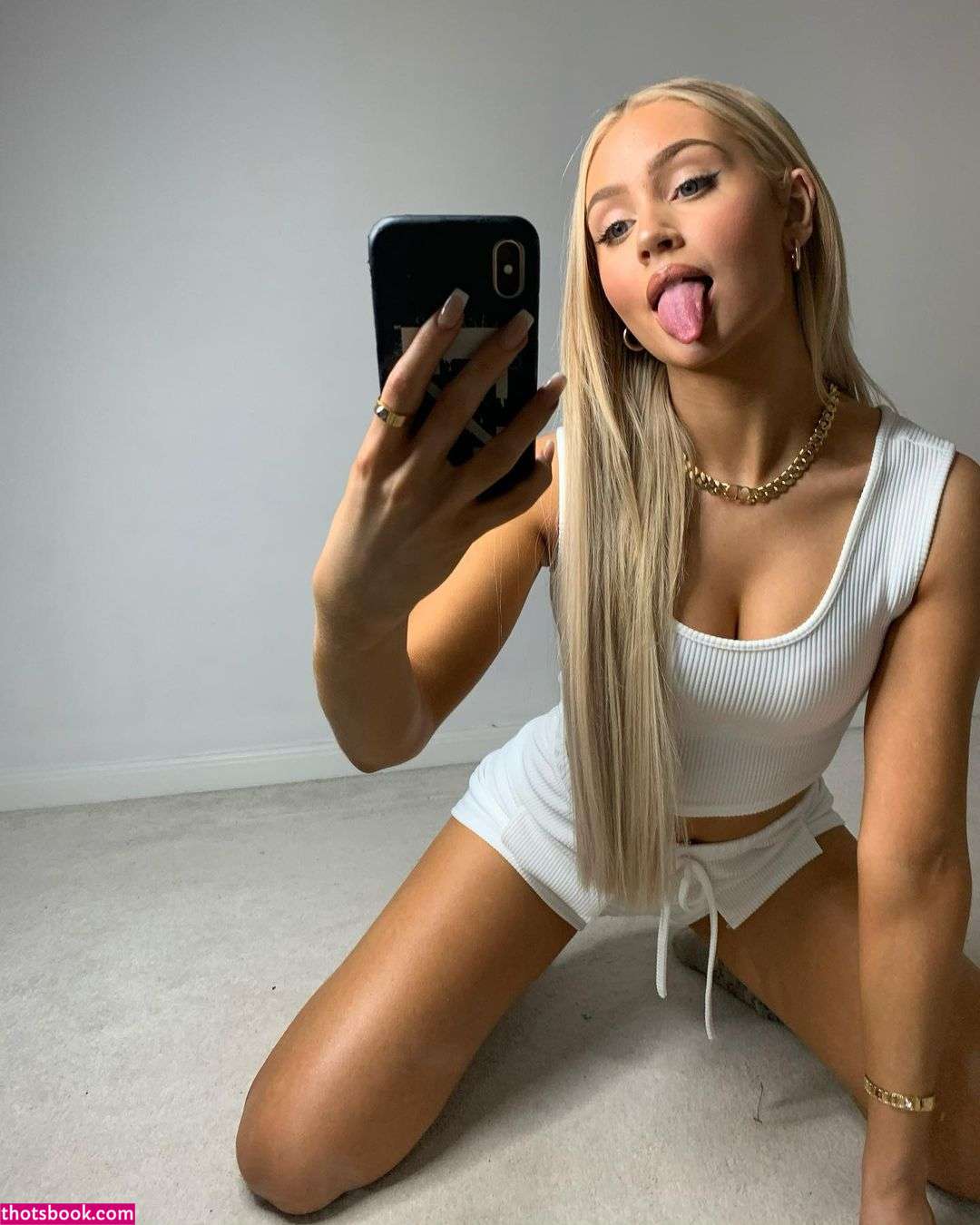 Abby Benson Photo #13