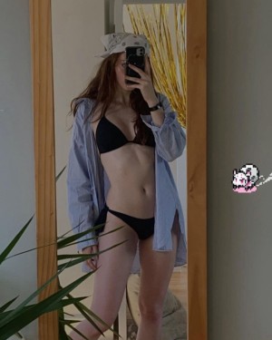 Erin Perise Photo #6