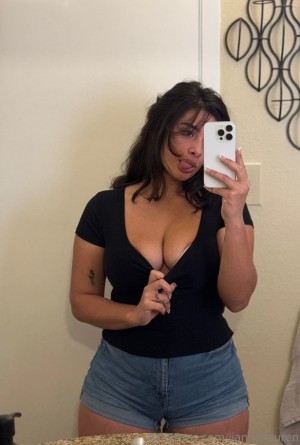 Jjanaaluarn Photo #62