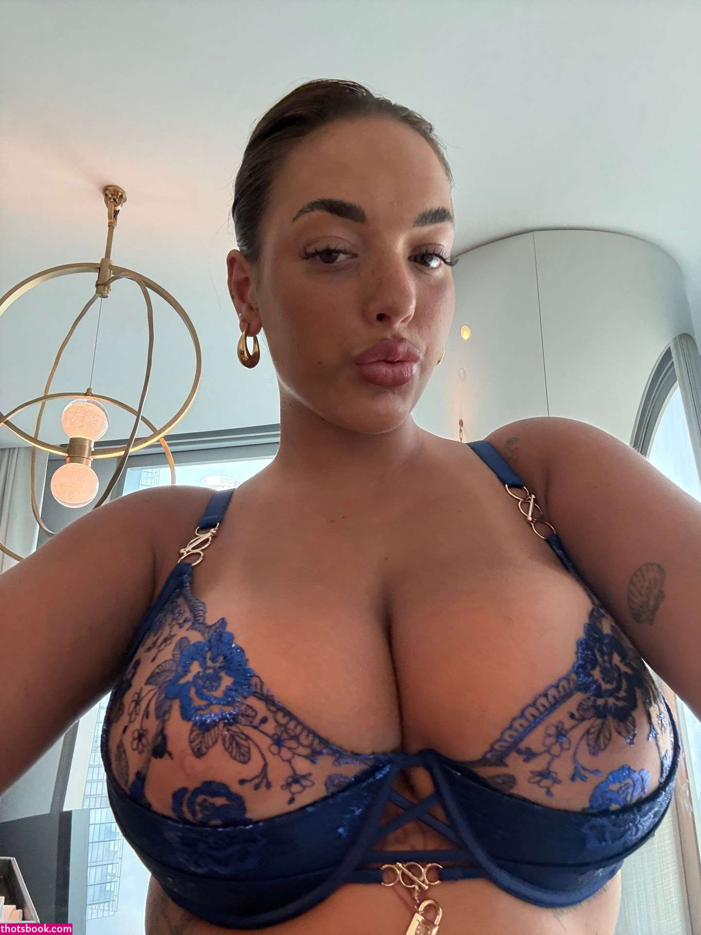 Alanna Pow Photo #127