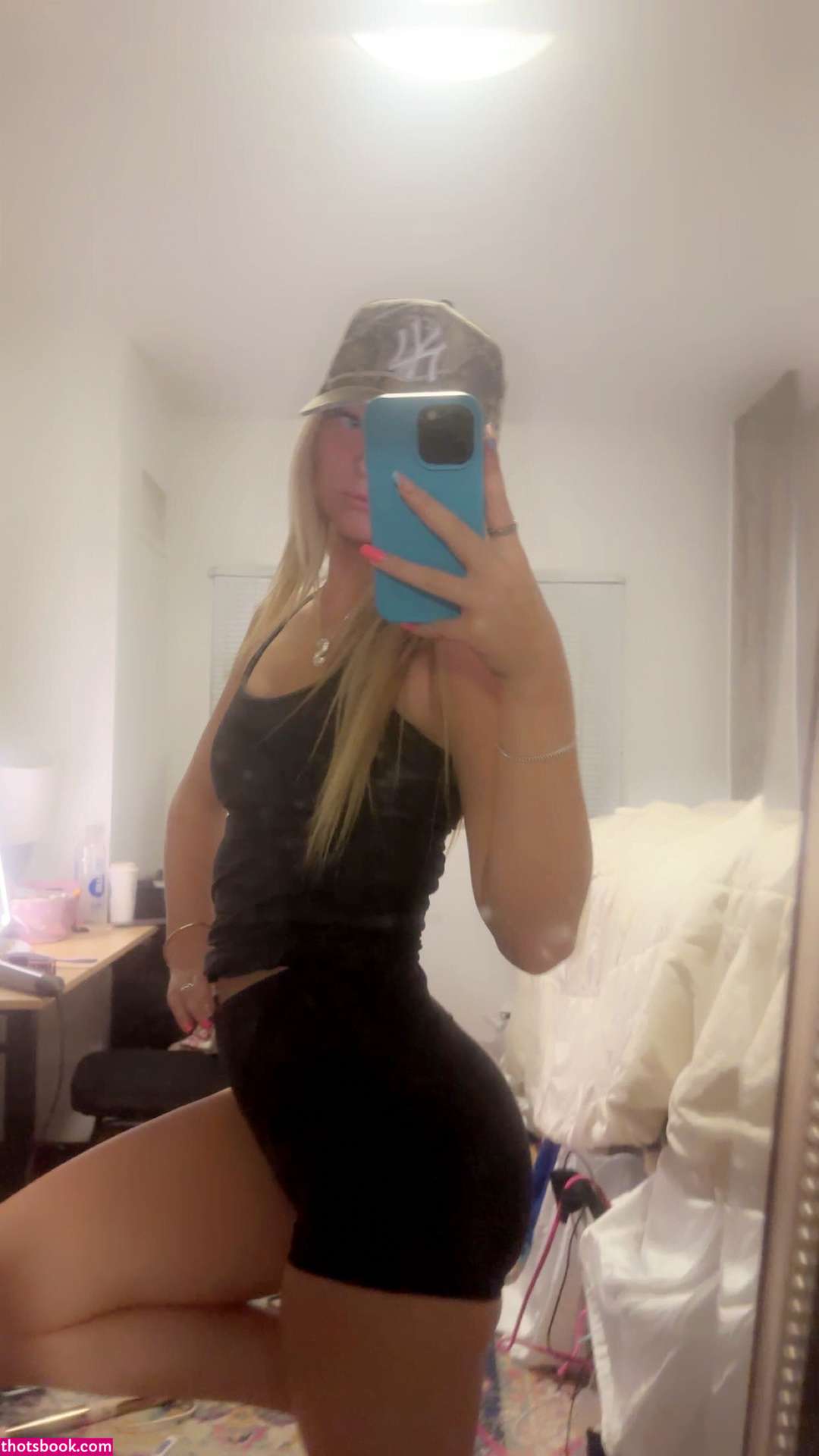 Shae Smolik Photo #6