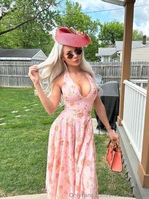 Elsa Jean Photo #627