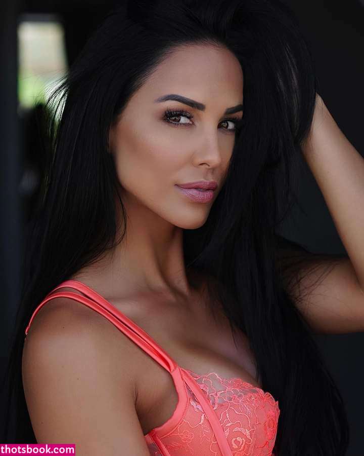 Melissa Riso Photo #20