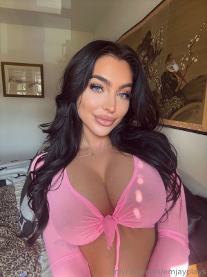 Emily Rinaudo Photo #504