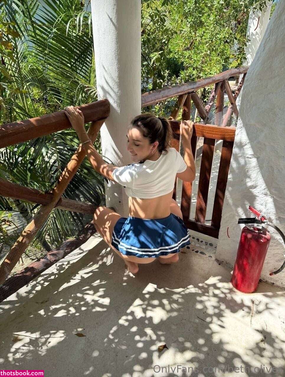 Beth Oliver Photo #36