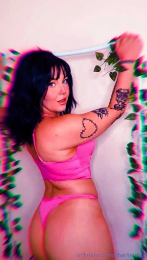 Charli Evans Photo #5