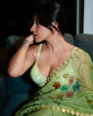 Simran Kaur Photo #20