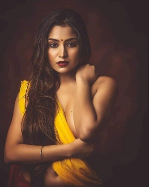 Simran Kaur Photo #30