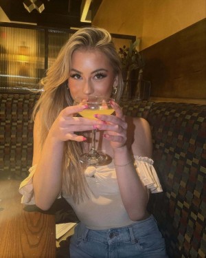 Emily Landon Photo #67