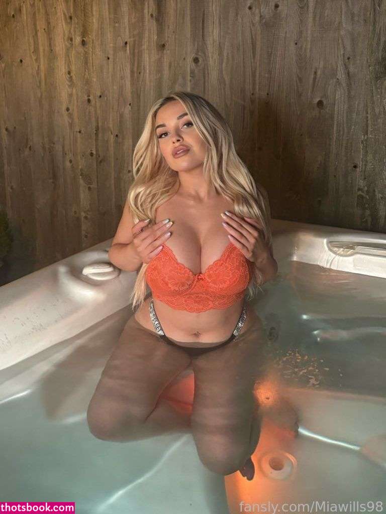 Miawilliams98 Photo #3