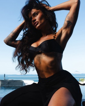 Aline Riscado Photo #6