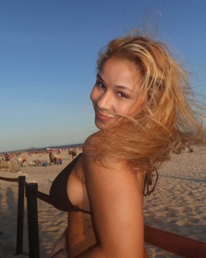 Flavia Saraiva Photo #20