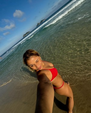 Flavia Saraiva Photo #29