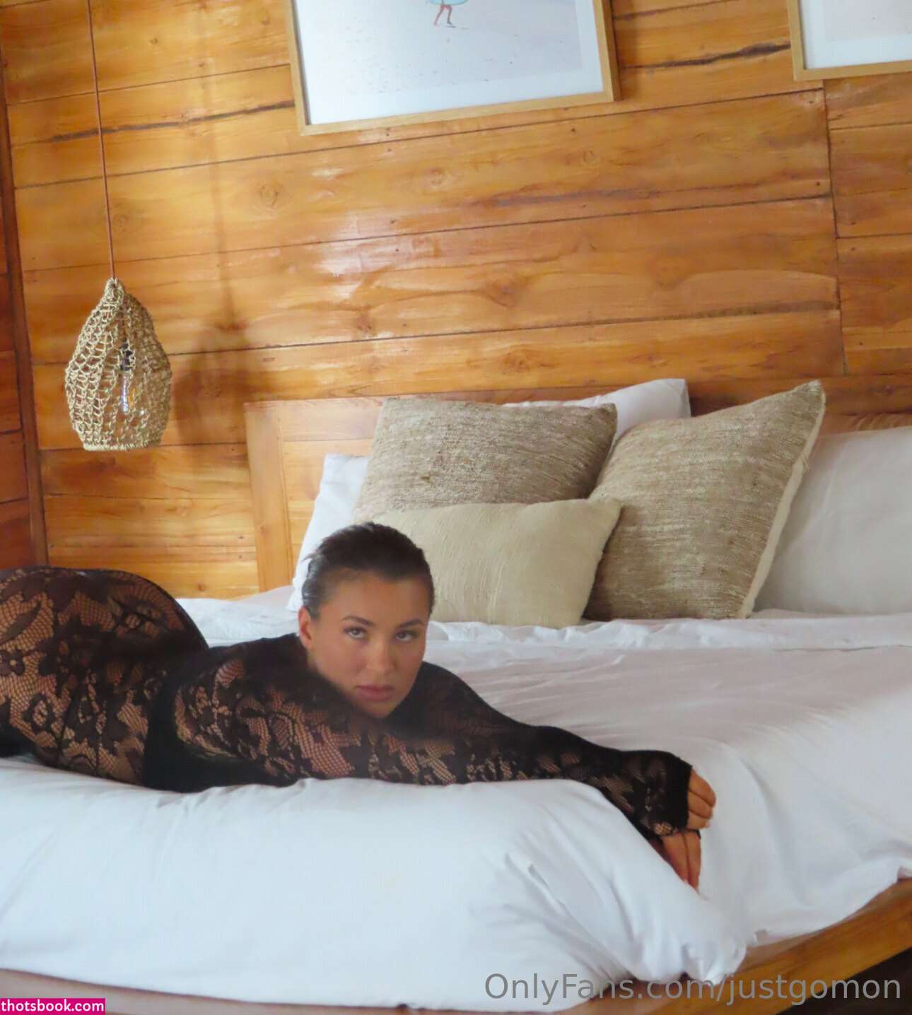 Monique Hristovska Photo #56