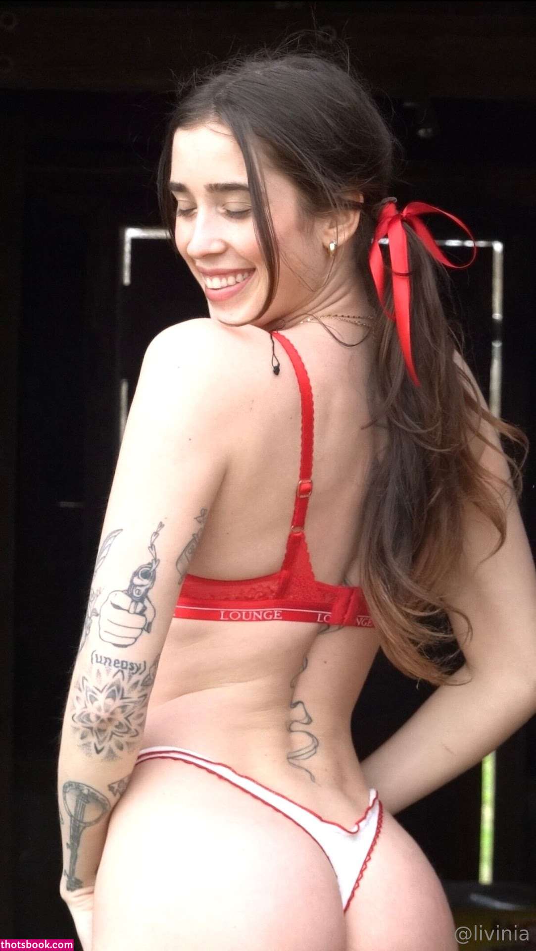 Livinia Roberts Photo #108